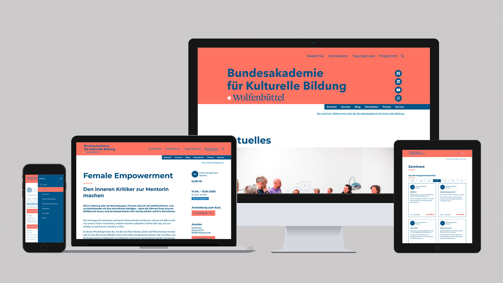 Responsive Ansicht der Website der Bundesakademie Wolfenbüttel. Verschiedene Screengrößen mit Mobilansichen und Desktopansicht. Grauer Hintergrund
