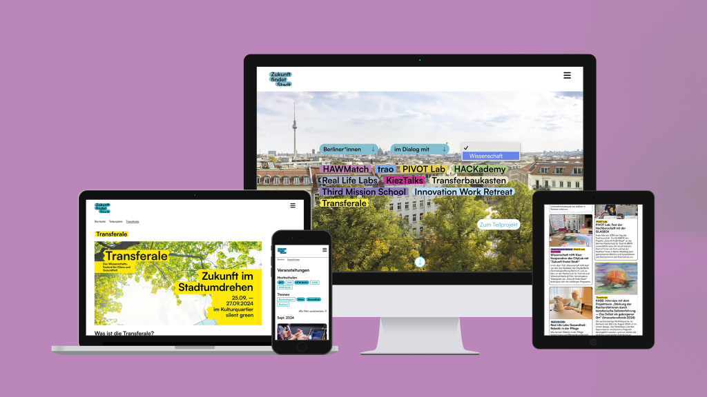Websitemockup in allen Medienformate auf lila Hintergrund